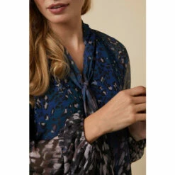 Wallis Blue Feather Border Tie Neck Top For Female 11 Wallis Blue Feather Border Tie Neck Top For Female -Cheap Wallis Store unnamed file 2897