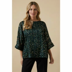 Wallis Petite Green Animal Foil Print Overlayer Top For Female 11 Wallis Petite Green Animal Foil Print Overlayer Top For Female -Cheap Wallis Store unnamed file 4595