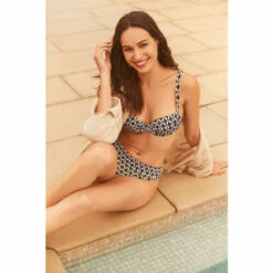 Wallis Mono Shape Enhancing Bikini Top For Female