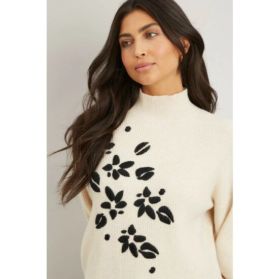 Wallis Ivory Embroidered Leaf Rib Jumper For Female 6 Wallis Ivory Embroidered Leaf Rib Jumper For Female - Image 4