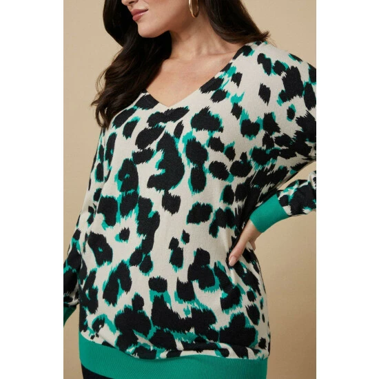 Wallis Curve Animal Pop V Neck Jumper For Female 6 Wallis Curve Animal Pop V Neck Jumper For Female - Image 4