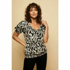 Wallis Mono Scratch Detail Jersey Ruffle Top For Female -Cheap Wallis Store unnamed file 5630