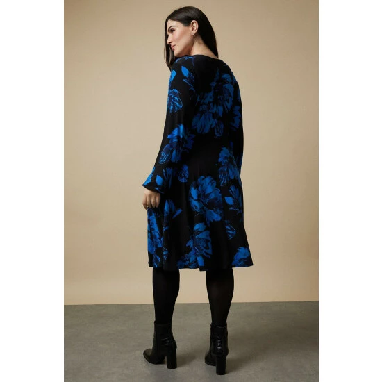 Wallis Curve Blue Floral Jersey Wrap Midi Dress For Female 5 Wallis Curve Blue Floral Jersey Wrap Midi Dress For Female - Image 3
